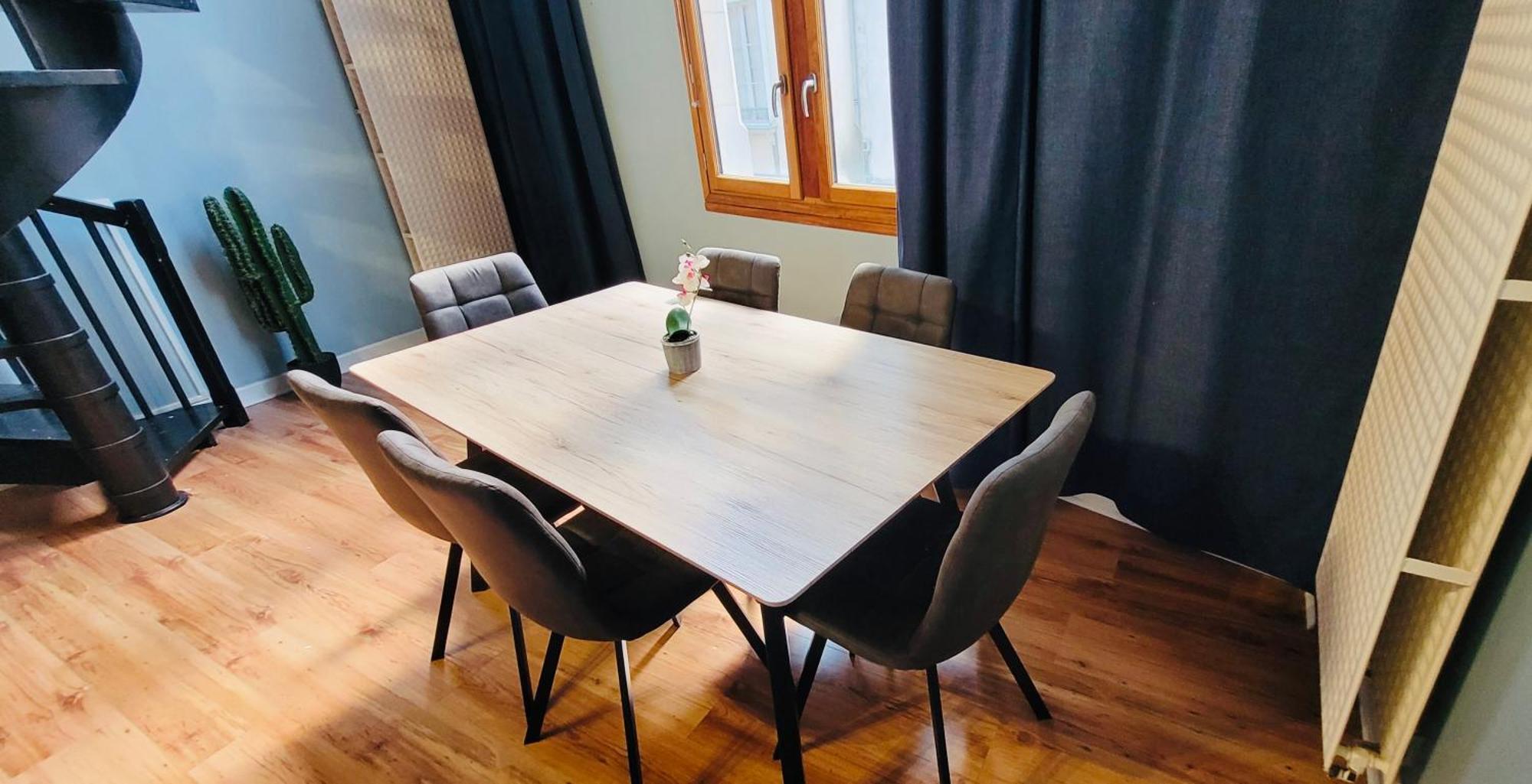Apartment Duplex California Bourges